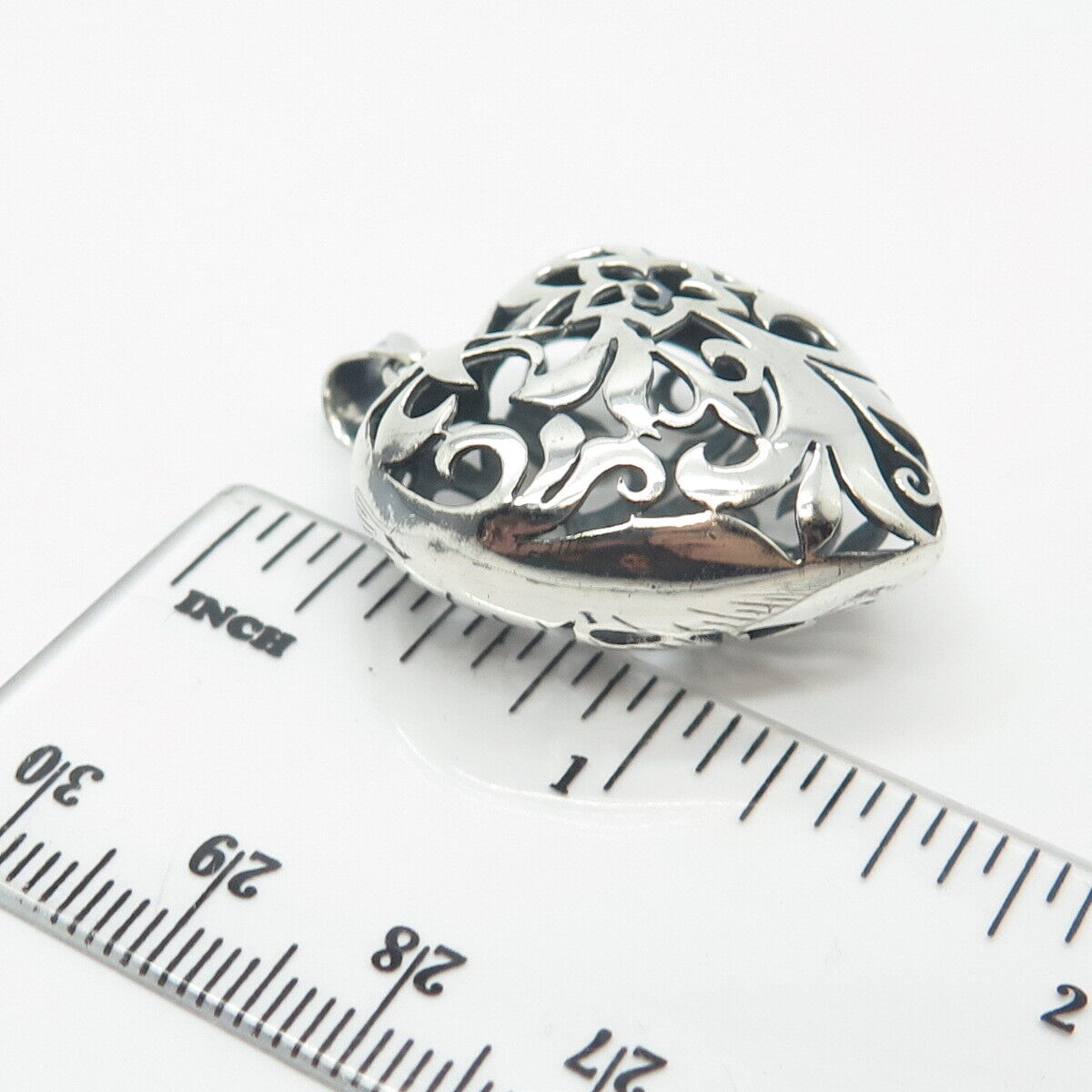 925 Sterling Silver Vintage Puffy Floral Heart Pendant