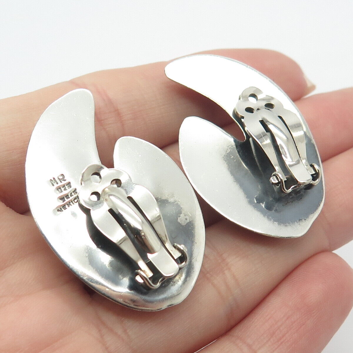 925 Sterling Silver Vintage Mexico Ribbed Clip On Earrings