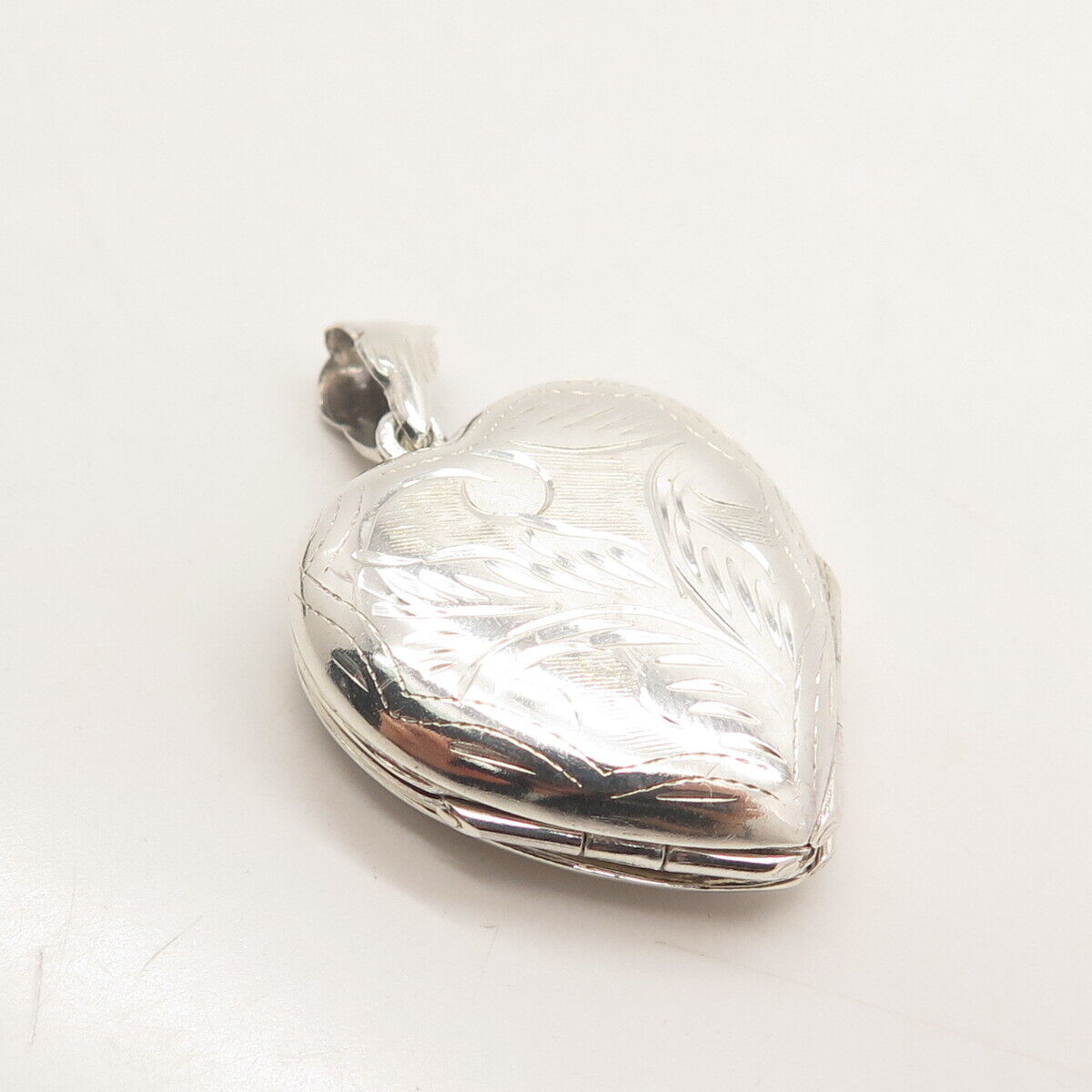 925 Sterling Silver Vintage Marsala Etched Heart Locket Pendant