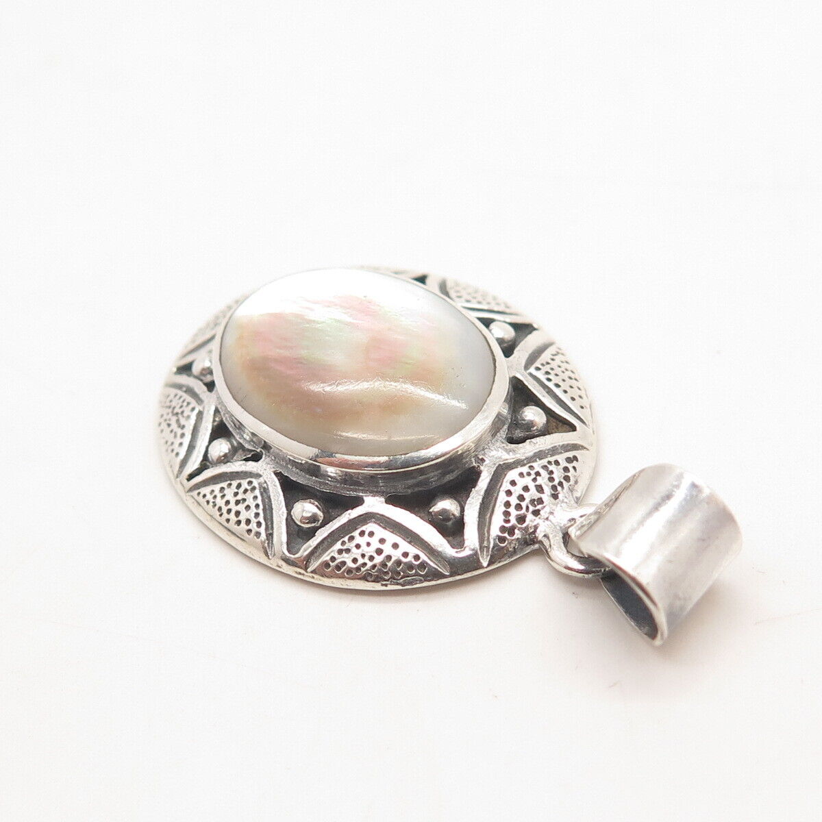 925 Sterling Silver Vintage Real Mother-of-Pearl Oval Pendant