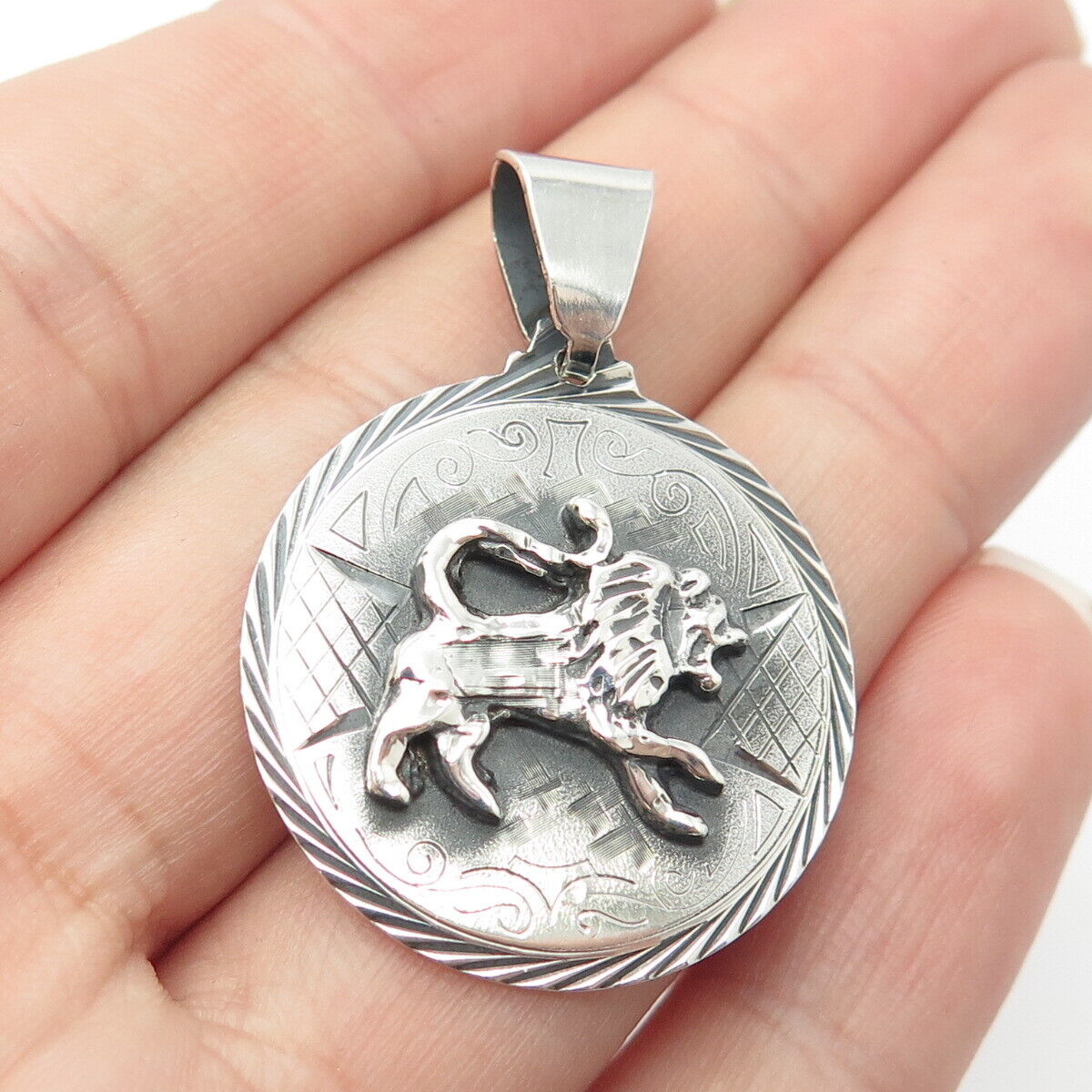 925 Sterling Silver Vintage Lion / Leo Zodiac Sign Pendant