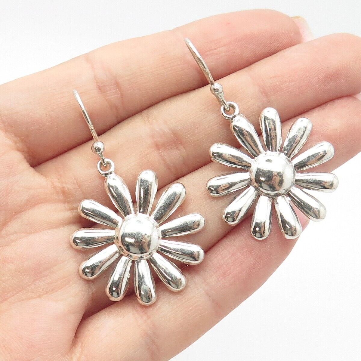 950 Silver Vintage Chamomile Floral Dangling Earrings