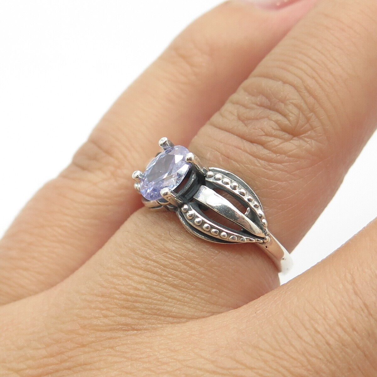 925 Sterling Silver Vintage Prairie Fire Lavender C Z Ring Size 6