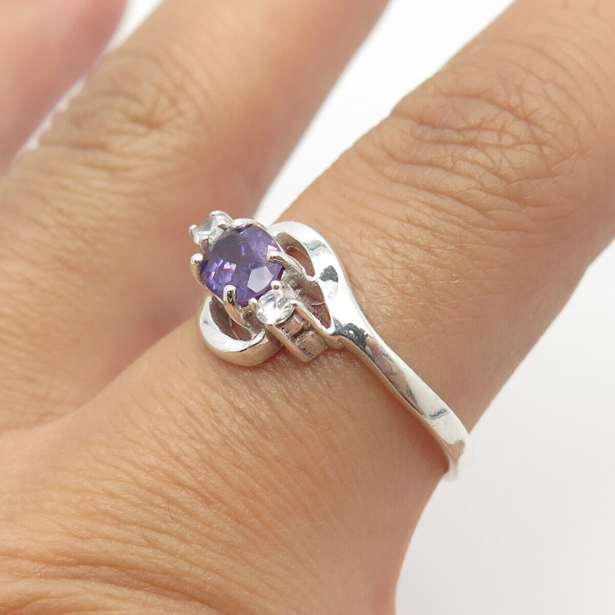 925 Sterling Silver Vintage Real Amethyst Gem & C Z Bypass Ring Size 8.25