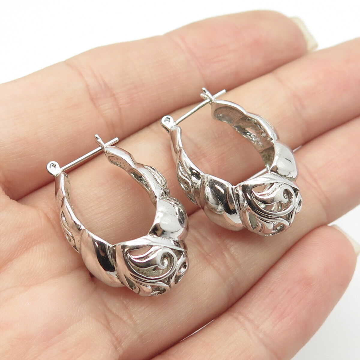 925 Sterling Silver Vintage Shiny Ornate Cone Shape Puffy Hoop Earrings