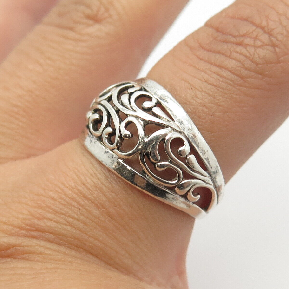 925 Sterling Silver Vintage Open Swirl Dome Ring Size 7.75
