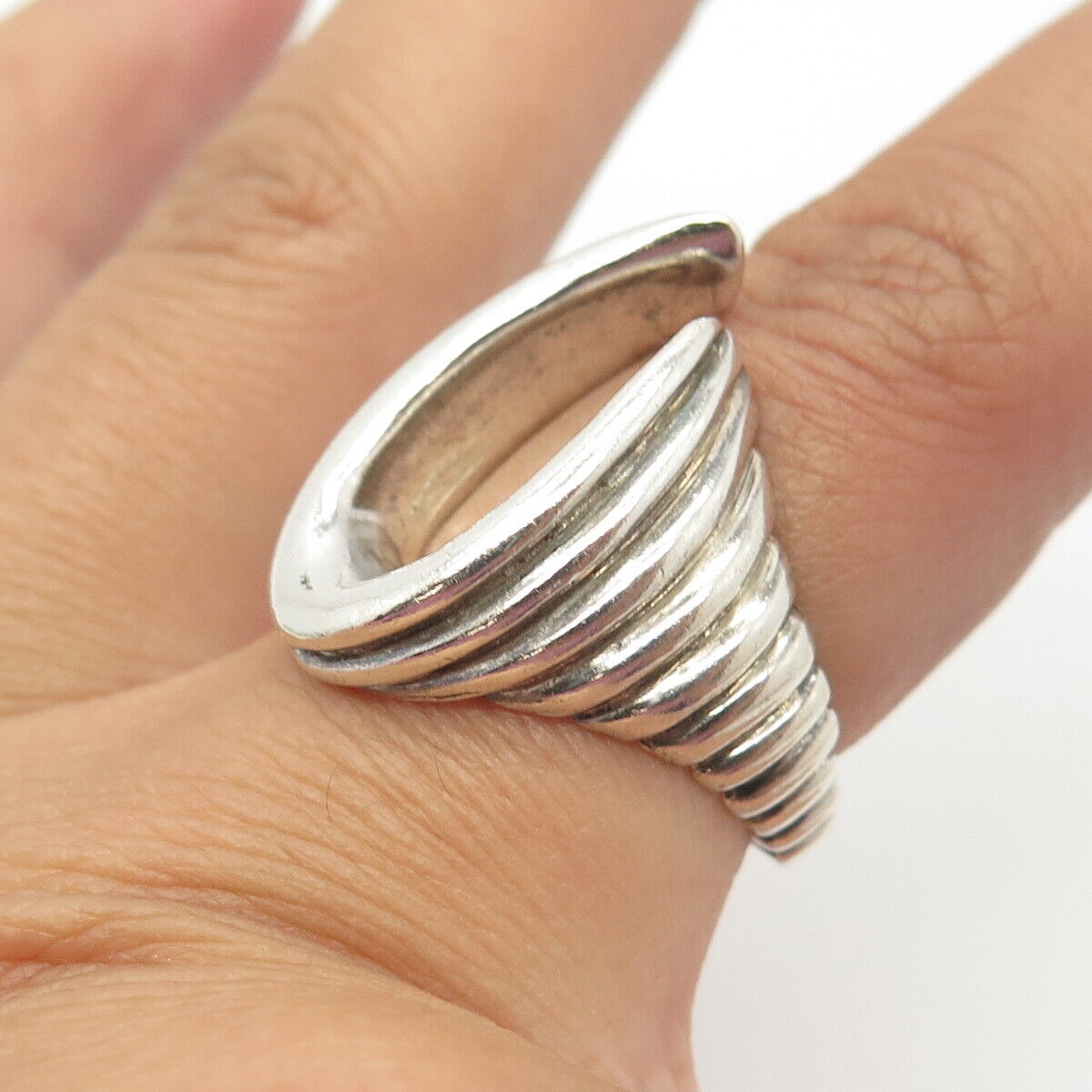 925 Sterling Silver Vintage Modernist Ribbed Ring Size 6.5