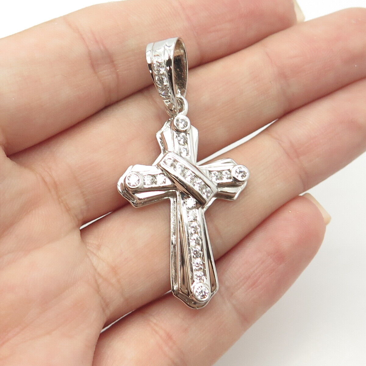 925 Sterling Silver White C Z Cross Pendant