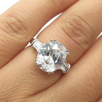 925 Sterling Silver Oval-Cut Shaped C Z Engagement Ring Size 5