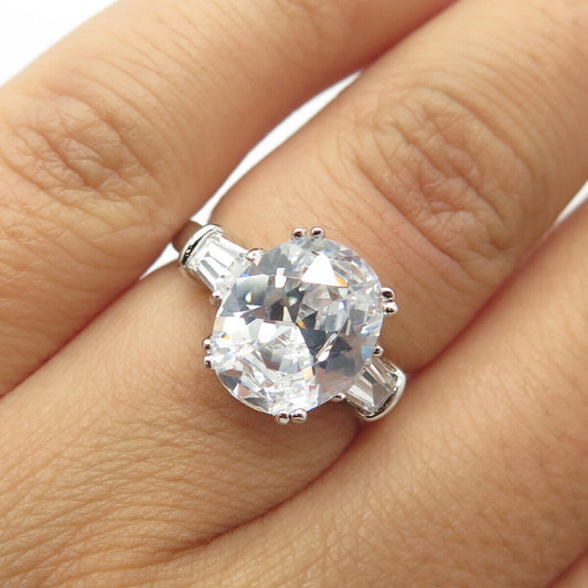 925 Sterling Silver Oval-Cut Shaped C Z Engagement Ring Size 5