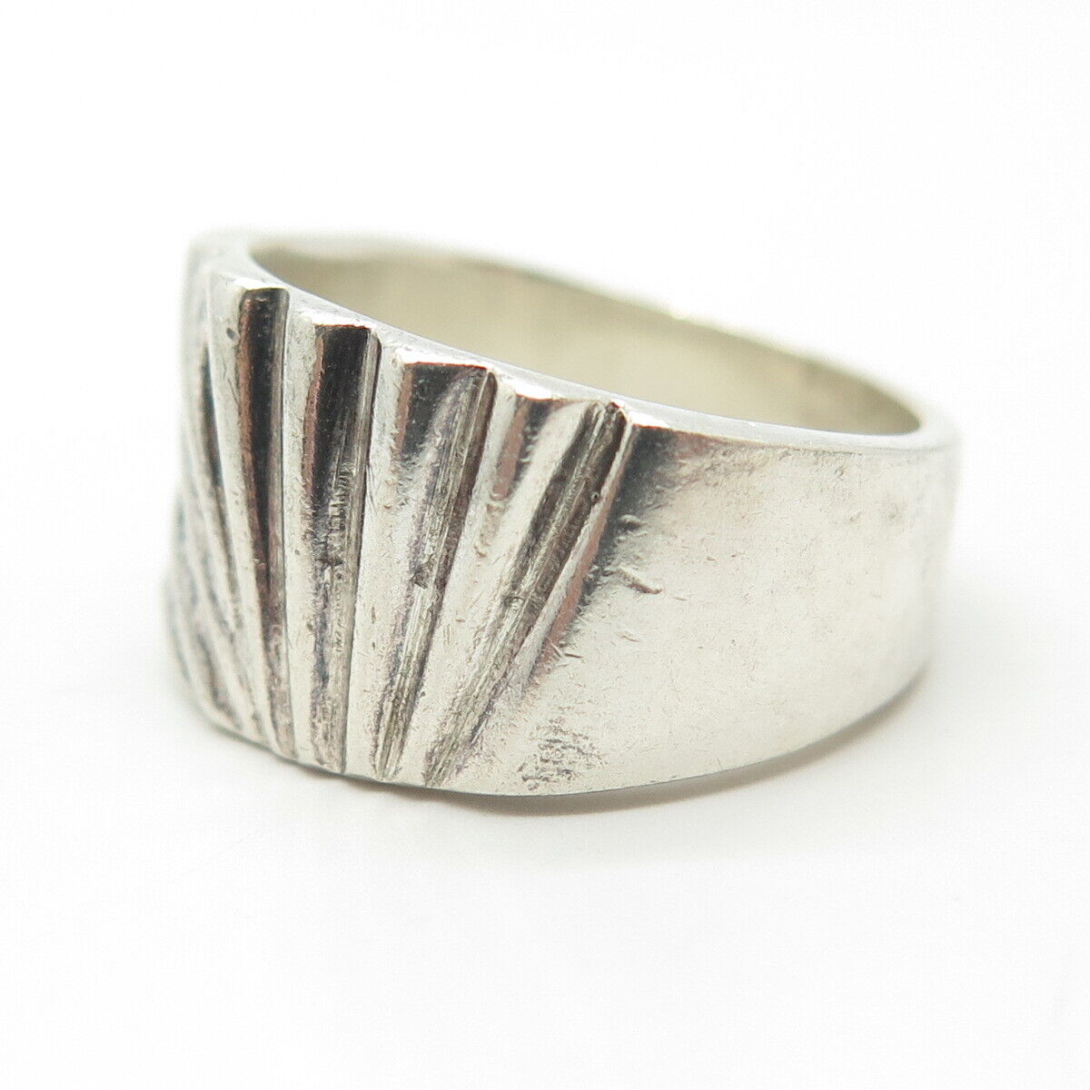 925 Sterling Silver Vintage Modernist Ribbed Ring Size 8.25