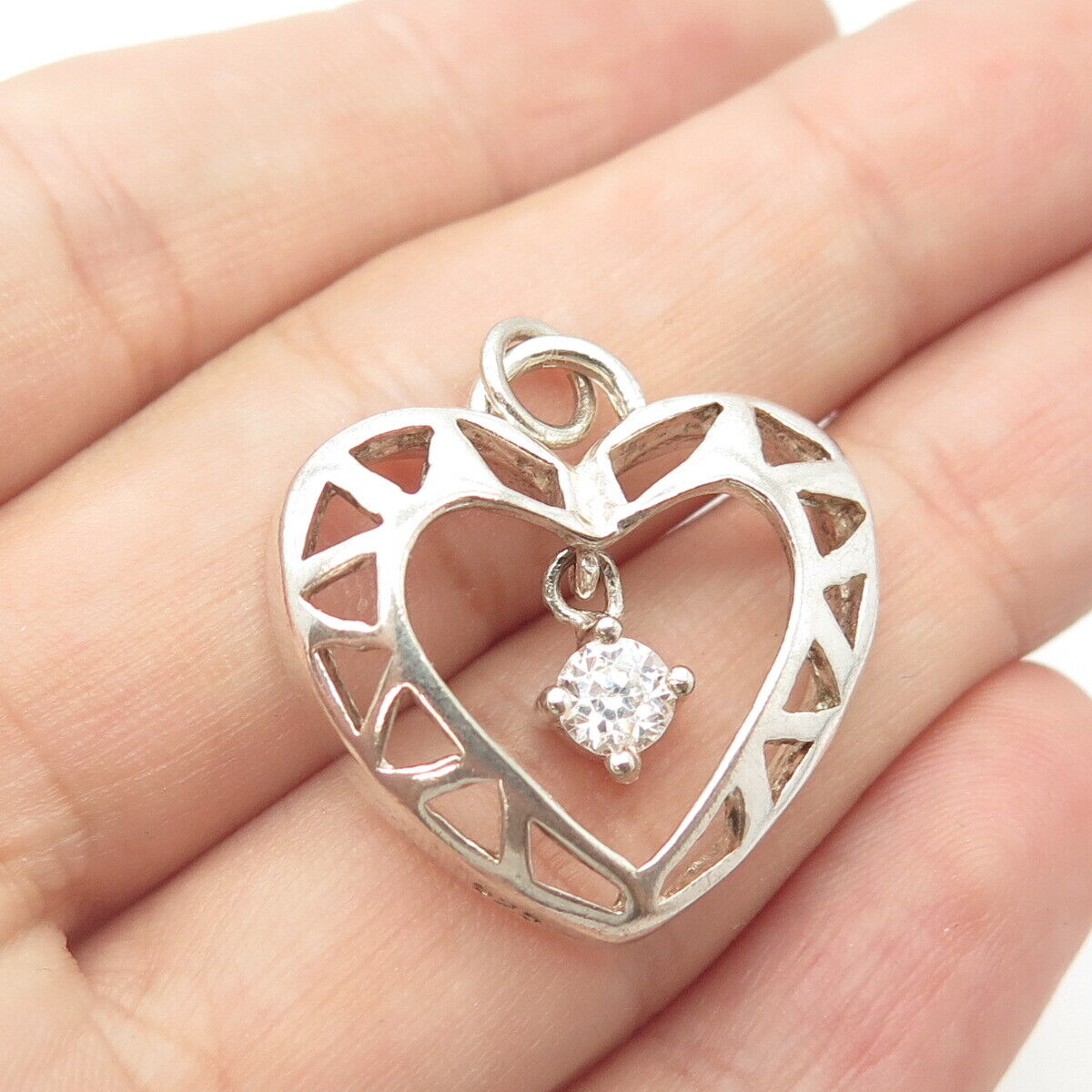 925 Sterling Silver Vintage Round-Cut Shaped C Z Open Heart Pendant