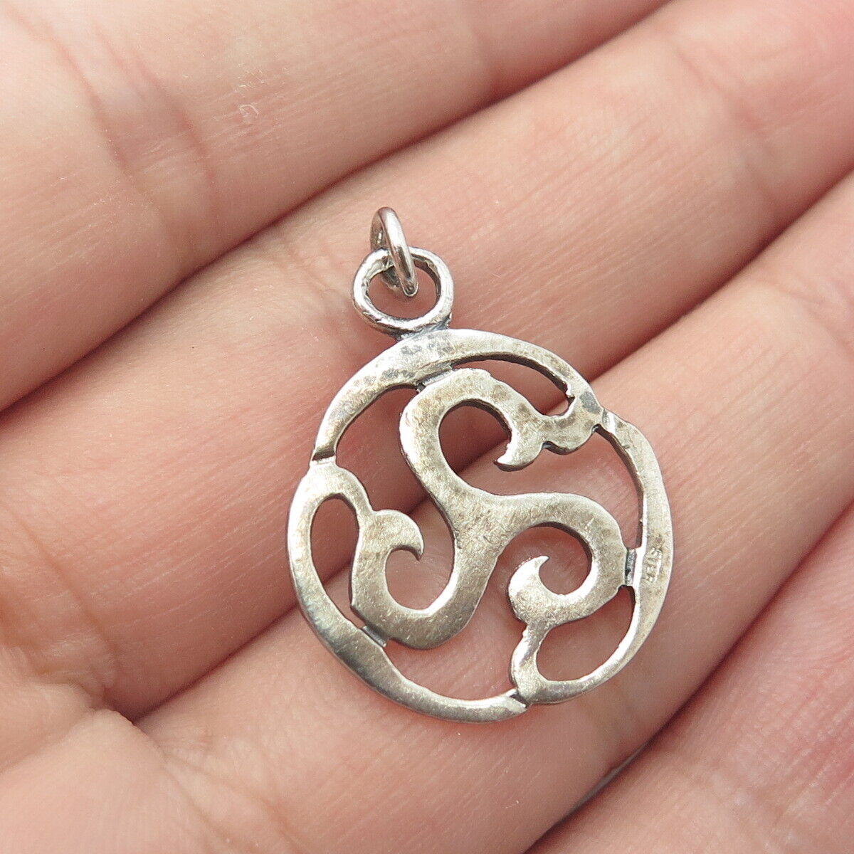 925 Sterling Silver Vintage Celtic Spiral Round Charm Pendant