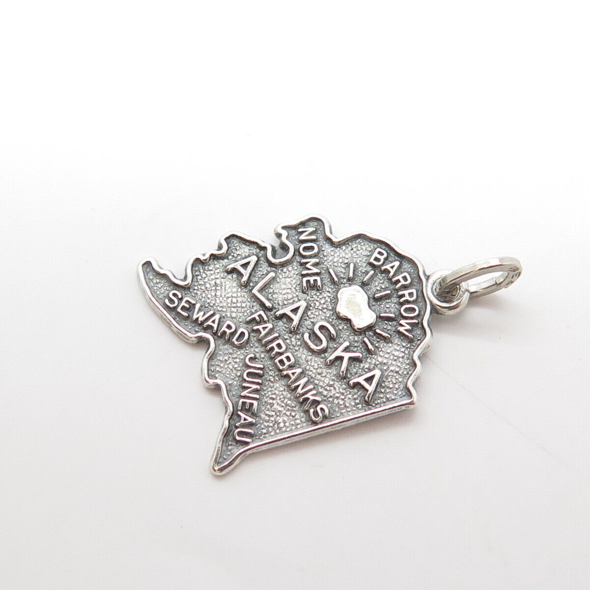 925 Sterling Silver Vintage Beau Alaska State Oxidized Charm Pendant