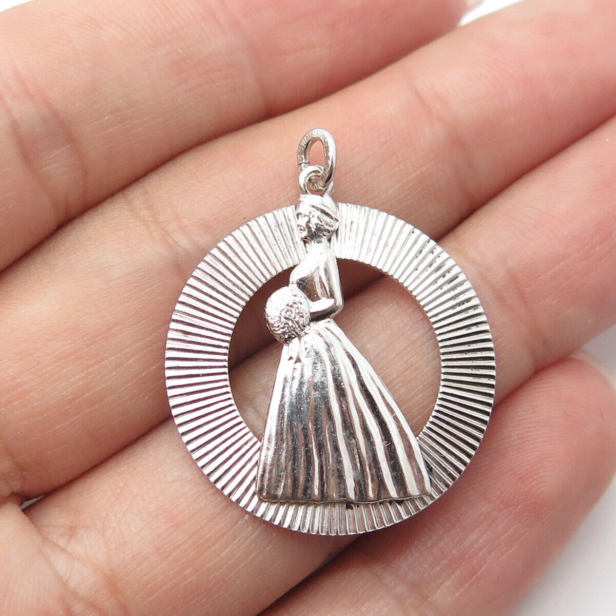 925 Sterling Silver Vintage Wedding Bride Round Ribbed Pendant