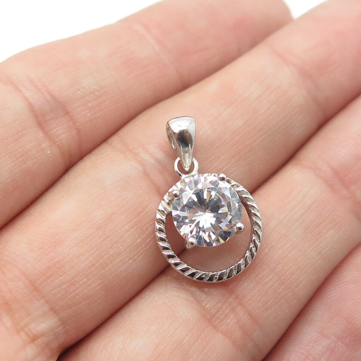 925 Sterling Silver Round-Cut Shaped C Z Pendant