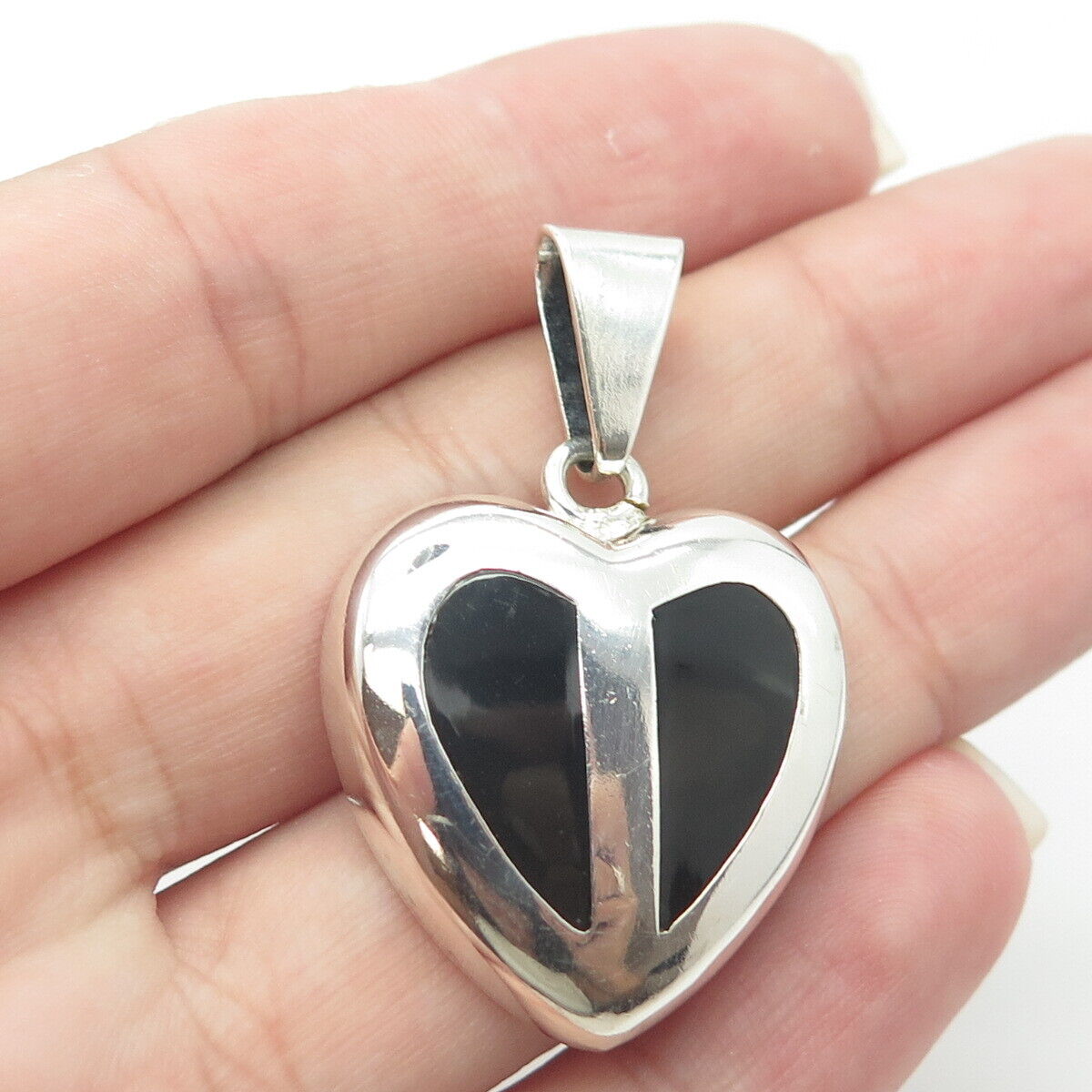 925 Sterling Silver Vintage Mexico Real Black Onyx Gemstone Heart Pendant