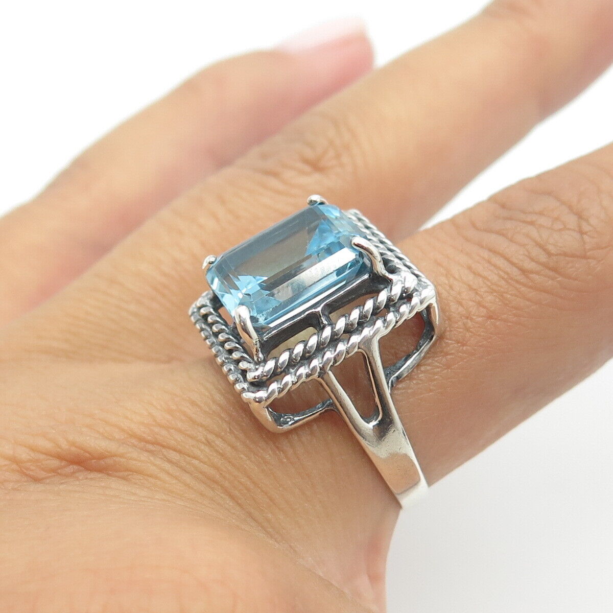 925 Sterling Silver Vintage Real Emerald-Cut Shaped Blue Topaz Ring Size 8