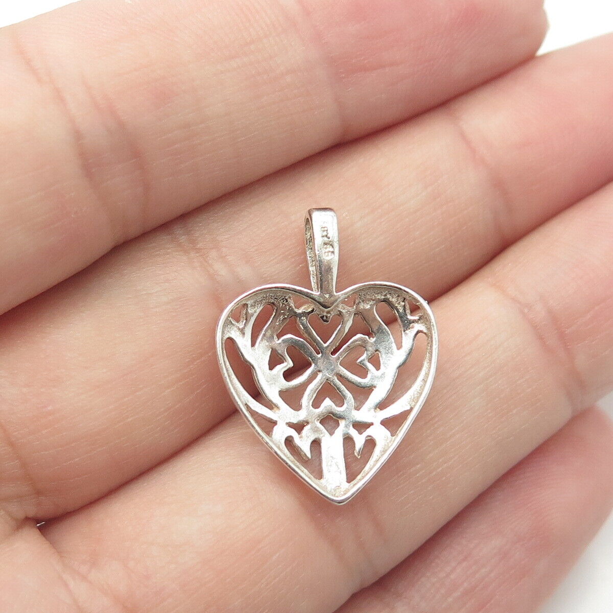 925 Sterling Silver Vintage Clover & Heart Dome Lucky Charm Pendant