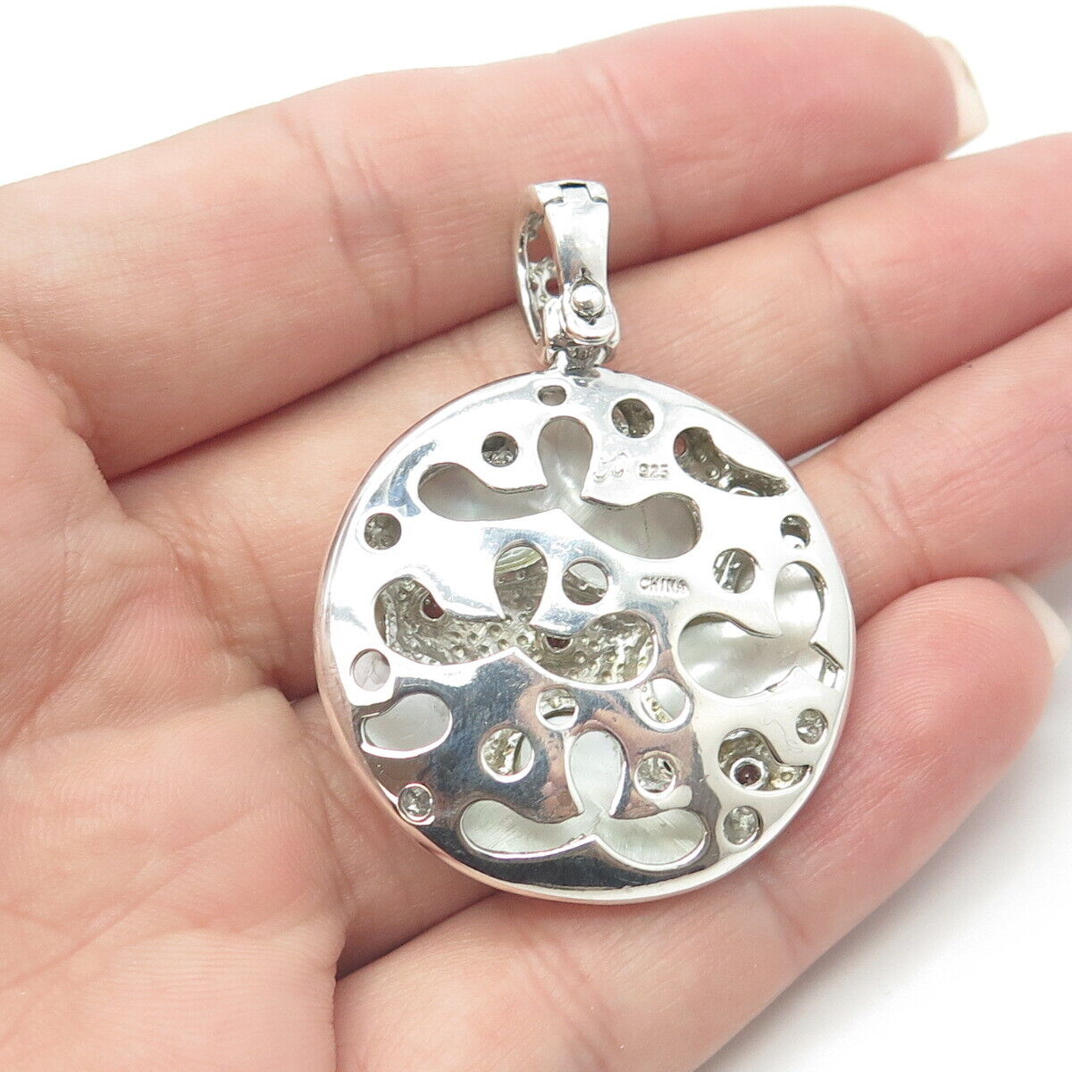925 Sterling Silver Real White Topaz & Mother-of-Pear Cloud Round Pendant
