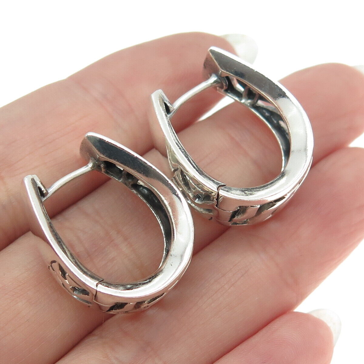 925 Sterling Silver Vintage Zebra Pattern Huggie Earrings