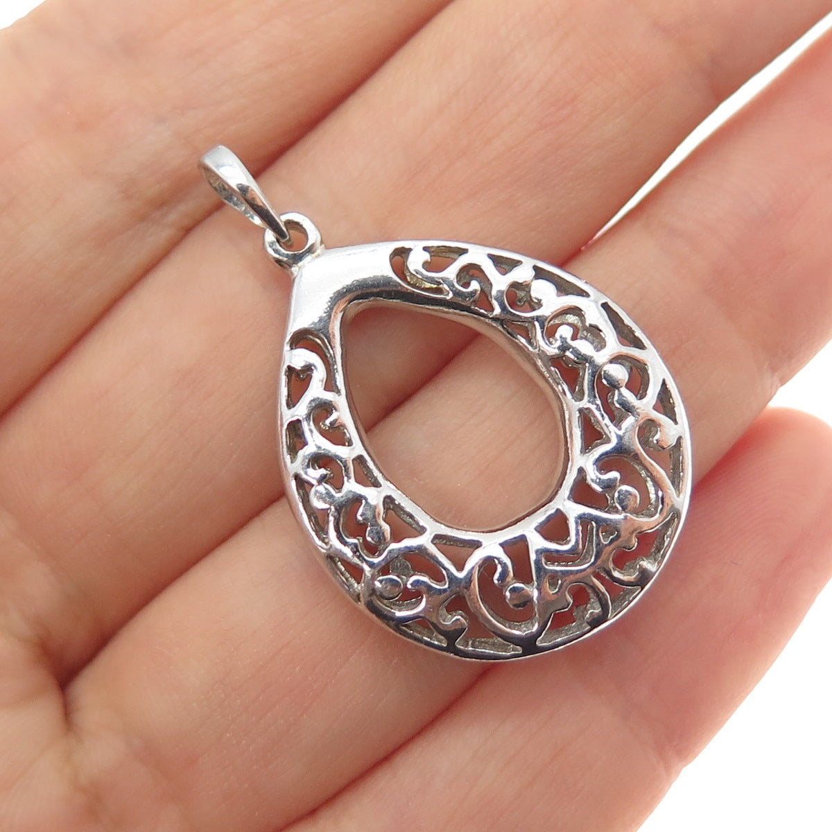 925 Sterling Silver Vintage Ornate Teardrop Charm Pendant