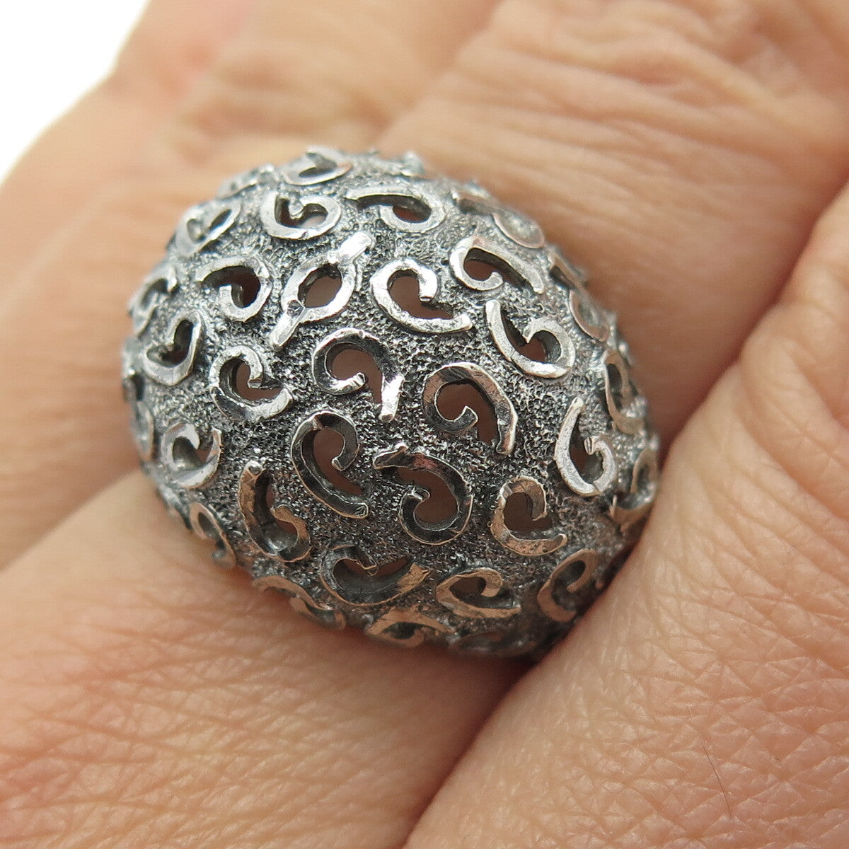 925 Sterling Silver Vintage Modernist Dome Oxidized Ring Size 7.75