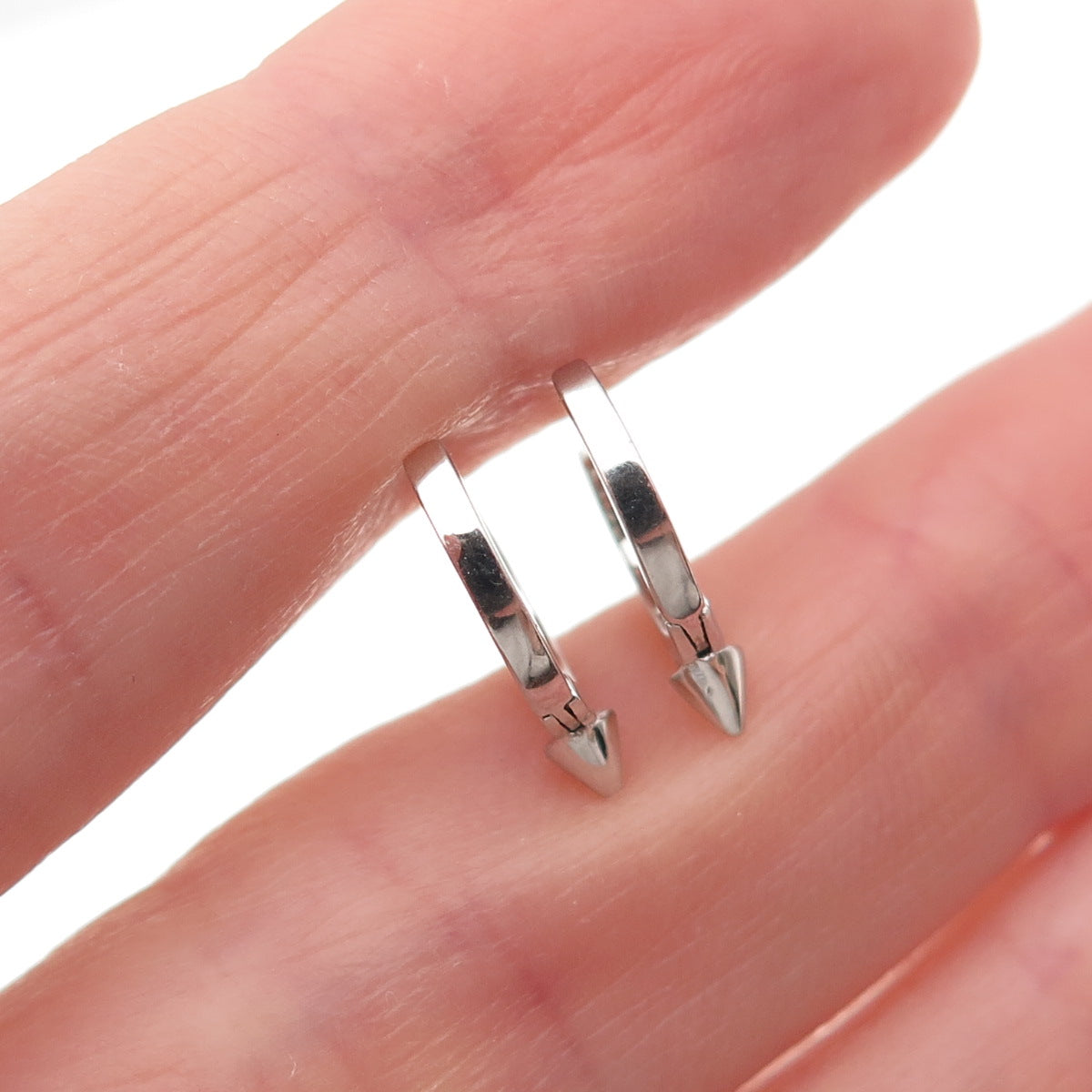 925 Sterling Silver Round-Cut C Z Thorn Hoop Earrings