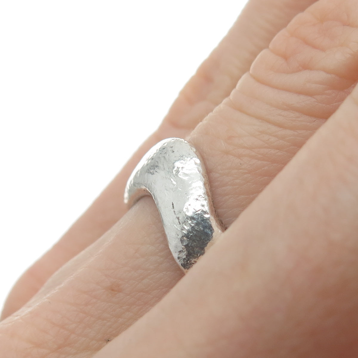 925 Sterling Silver Vintage Modernist Wavy Band Ring Size 6
