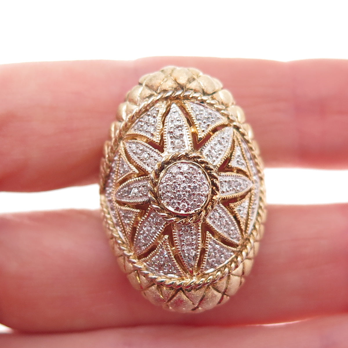 925 Sterling Silver 2-Tone Round-Cut C Z Floral Ring Size 9.25