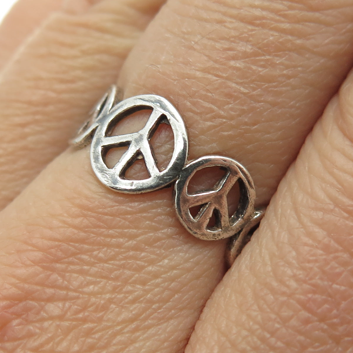 925 Sterling Silver Vintage Peace Symbol Oxidized Ring Size 8.25