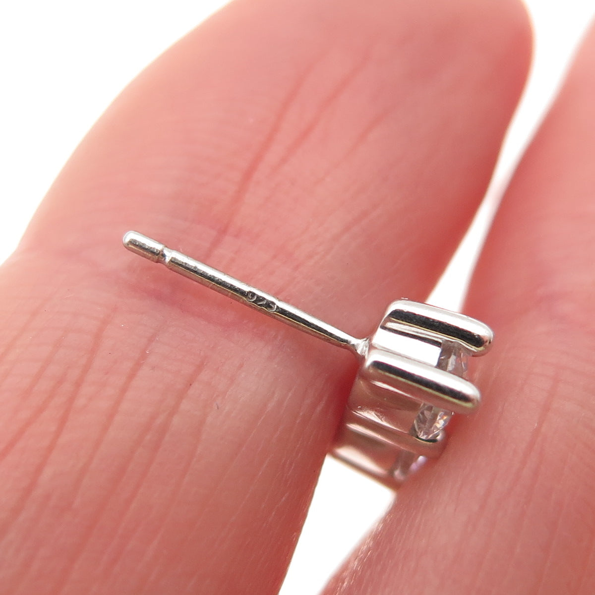 925 Sterling Silver Round-Cut C Z Stud Earrings