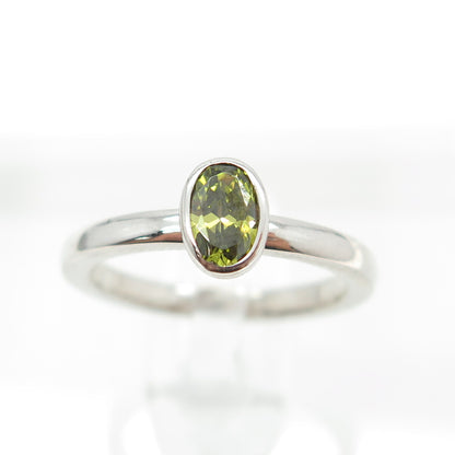 925 Sterling Silver Oval-Cut Green C Z Ring Size 4.75