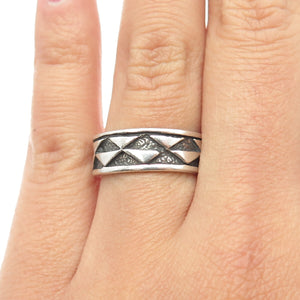 SUN WEST 925 Sterling Silver Vintage Checkers Band Ring Size 6.5