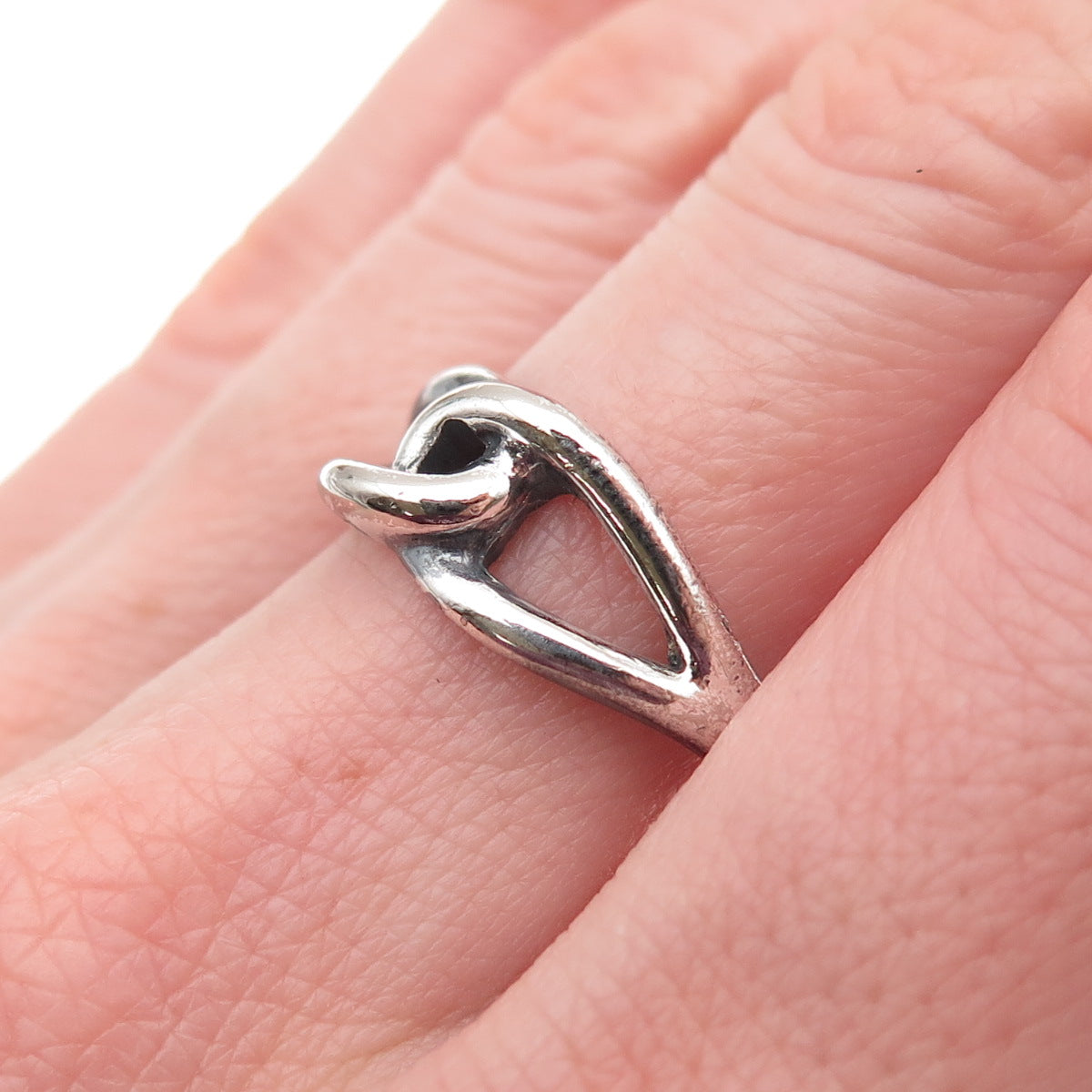 925 Sterling Silver Vintage Modernist Interlocked Oxidized Ring Size 8