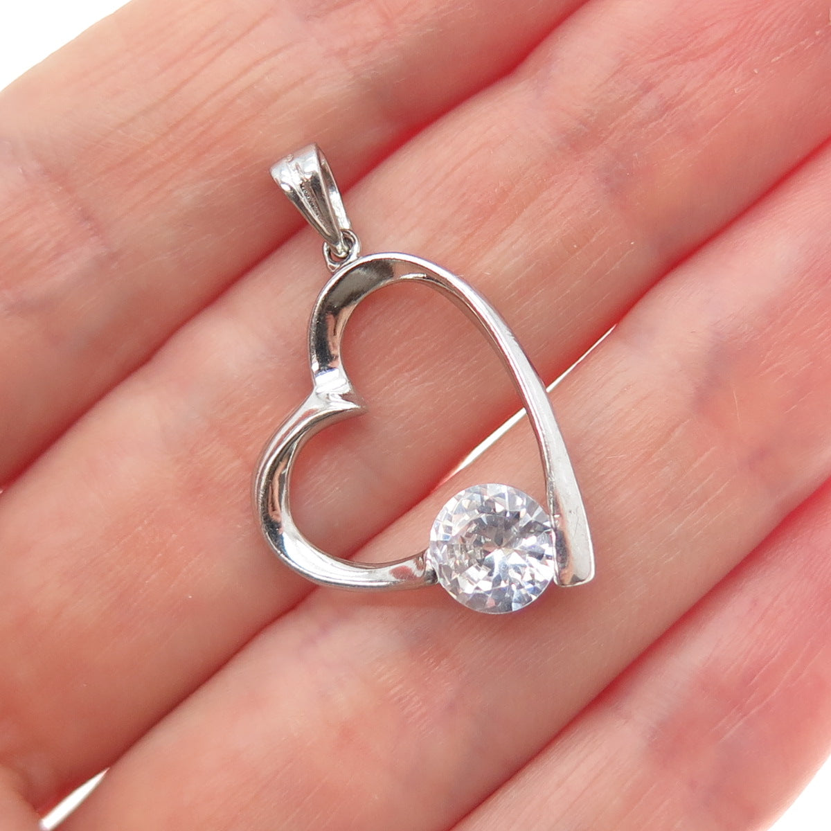 925 Sterling Silver Round-Cut C Z Heart Minimalist Charm Pendant