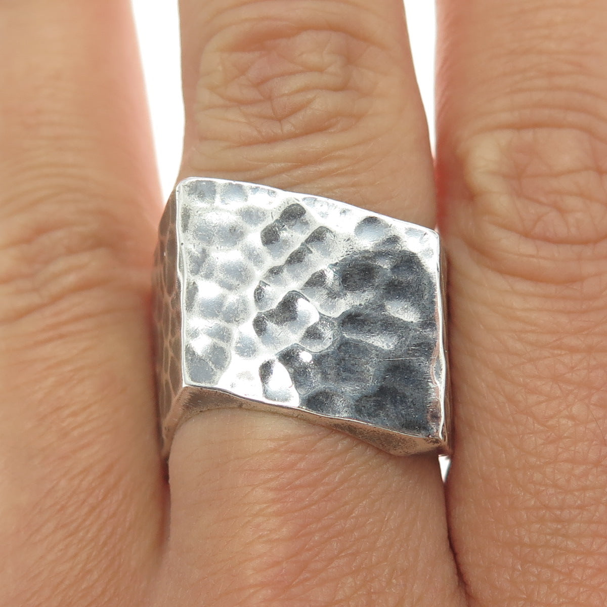 925 Sterling Silver Vintage Hammered Finish Modernist Ring Size 9