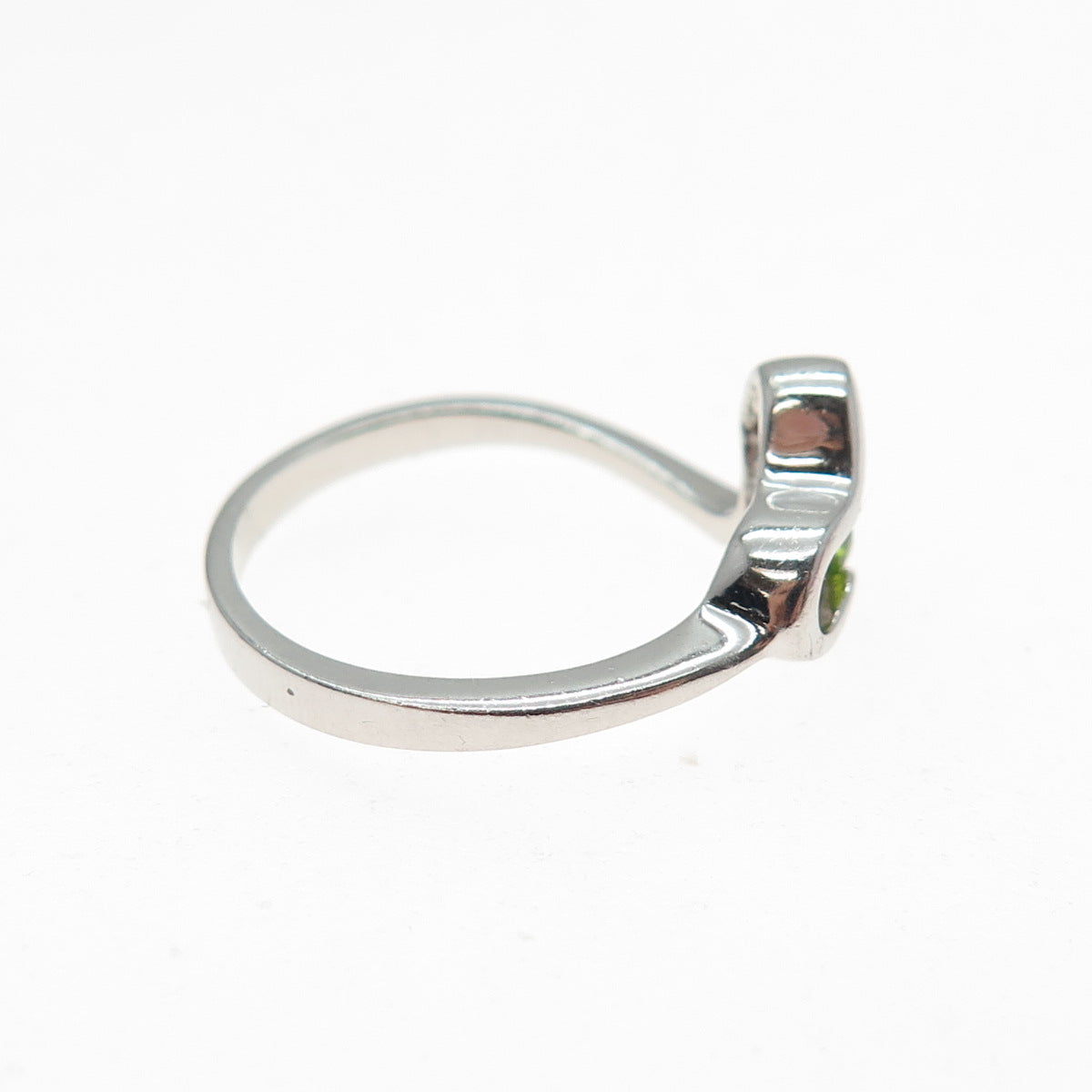 925 Sterling Silver Real Round-Cut Peridot Modernist Heart Ring Size 6.75