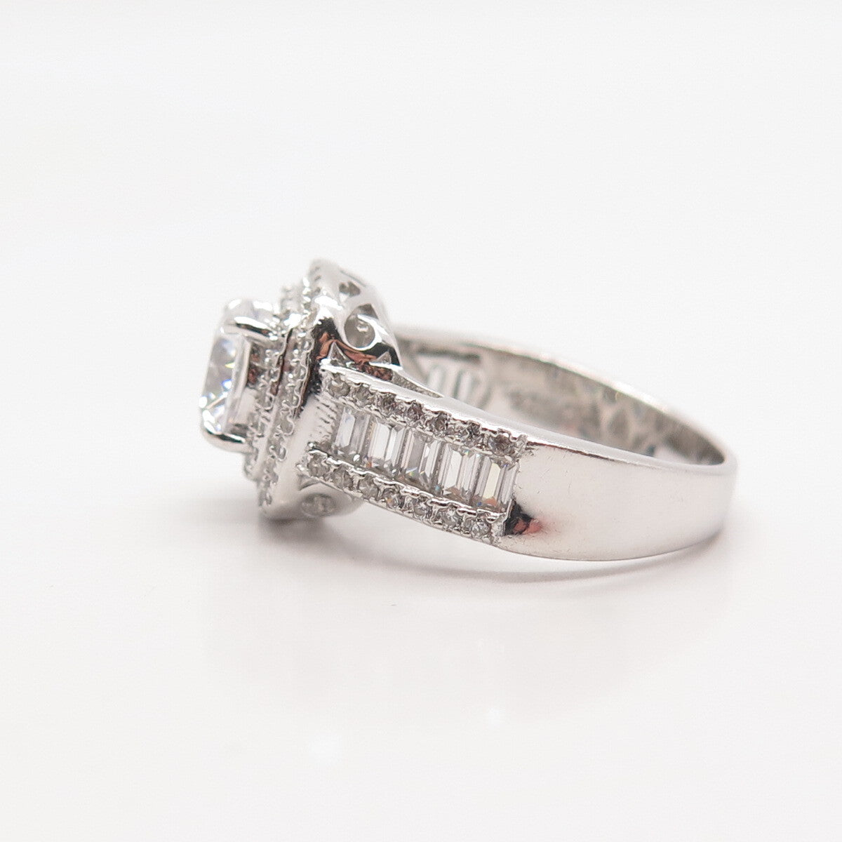 925 Sterling Silver Round-Cut C Z Ring Size 7.25