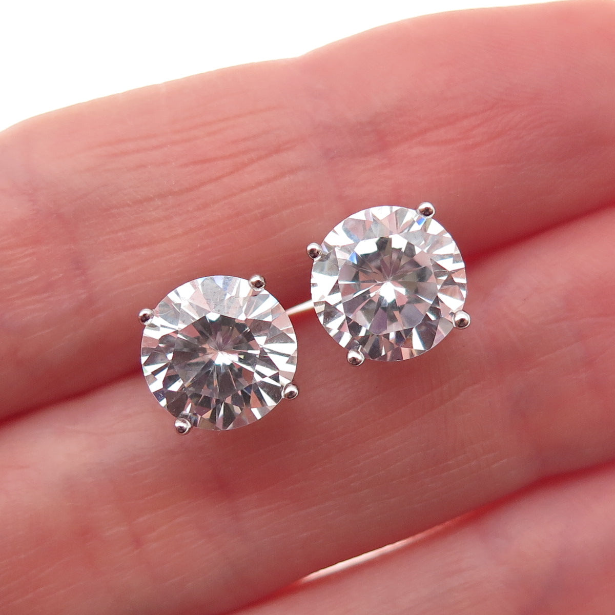 JCM Jacmel Mauritius 925 Sterling Silver Round-Cut C Z Stud Earrings
