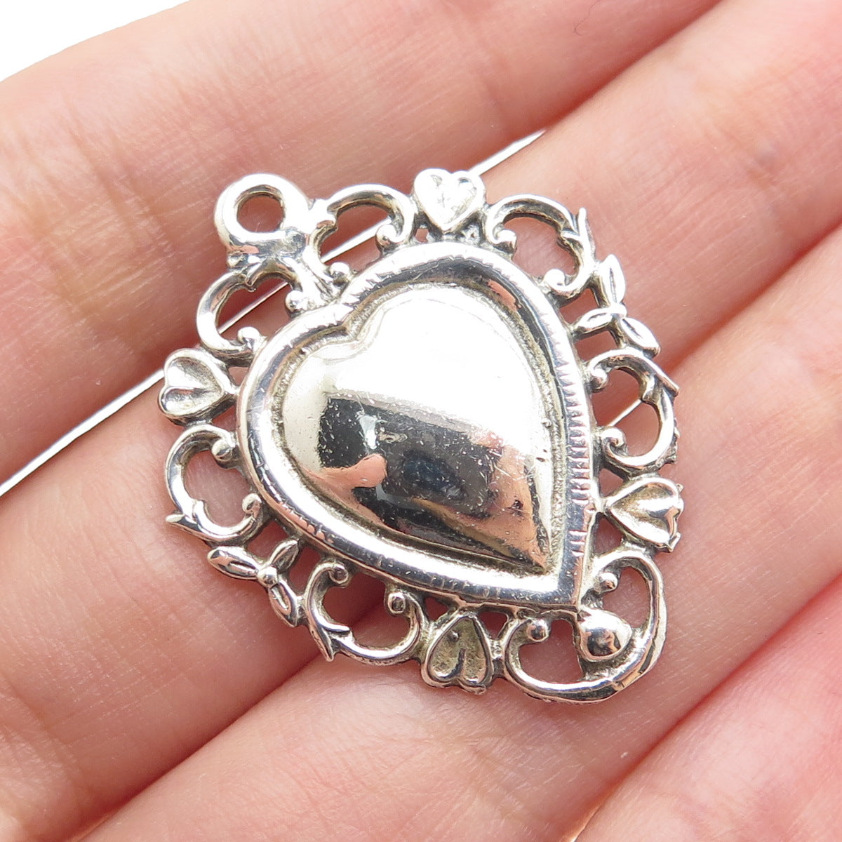 JEWELART 925 Sterling Silver Vintage Ornate Floral Heart Charm Pendant