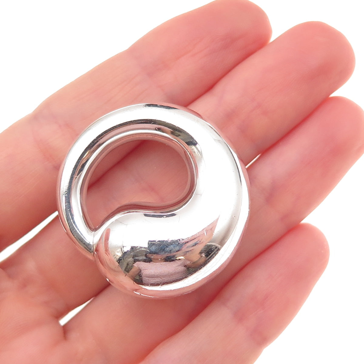 Tiffany & Co. Elsa Peretti Sterling Silver Vintage Large Eternal Circle Pendant