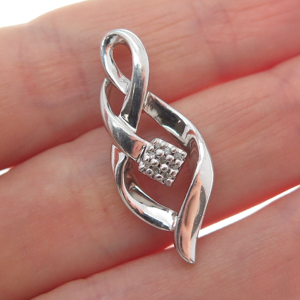 SUN 925 Sterling Silver Real Round-Cut Diamond Twisted Charm Pendant