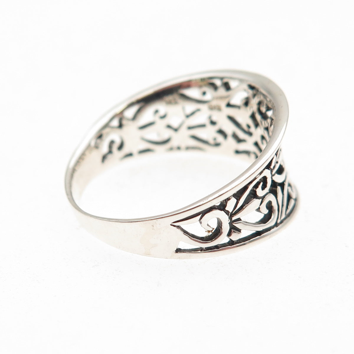925 Sterling Silver Heart Ornate Oxidized Ring Size 8