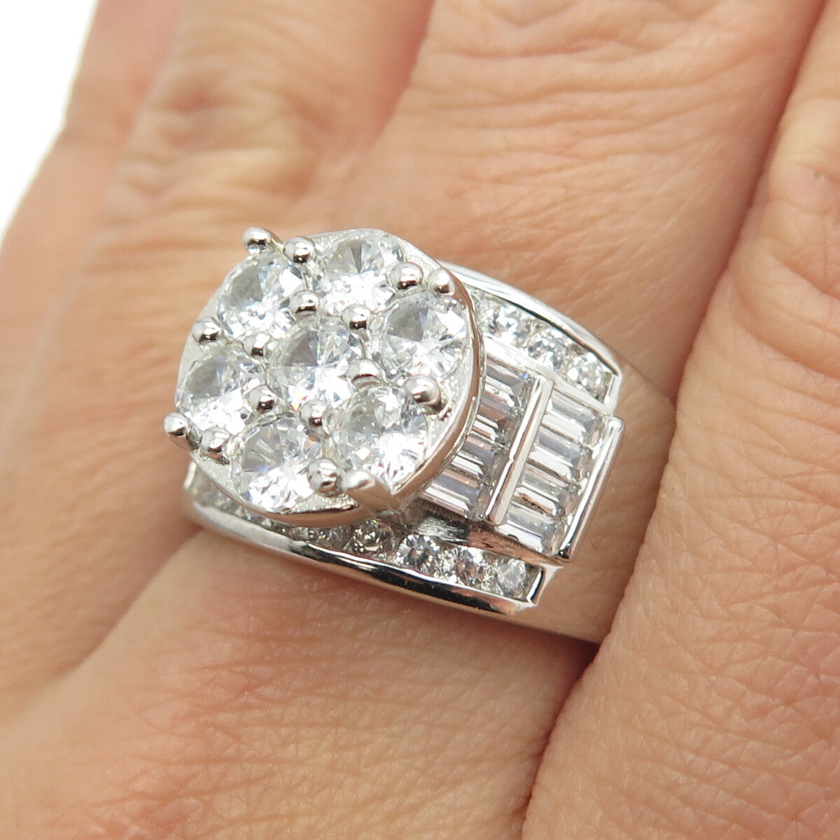 925 Sterling Silver Multi-C Z Ring Size 8.25