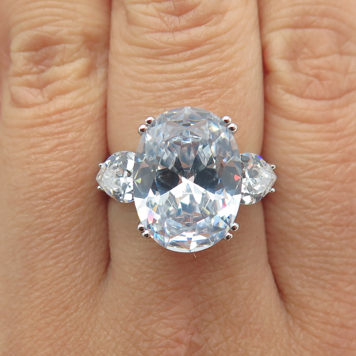 925 Sterling Silver Oval Heart & Round-Cut C Z Engagement Ring Size 8.25