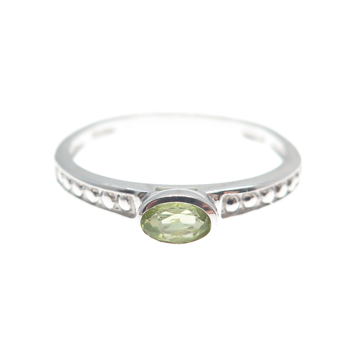 925 Sterling Silver Real Oval-Cut Peridot Granulated Ring Size 8.25