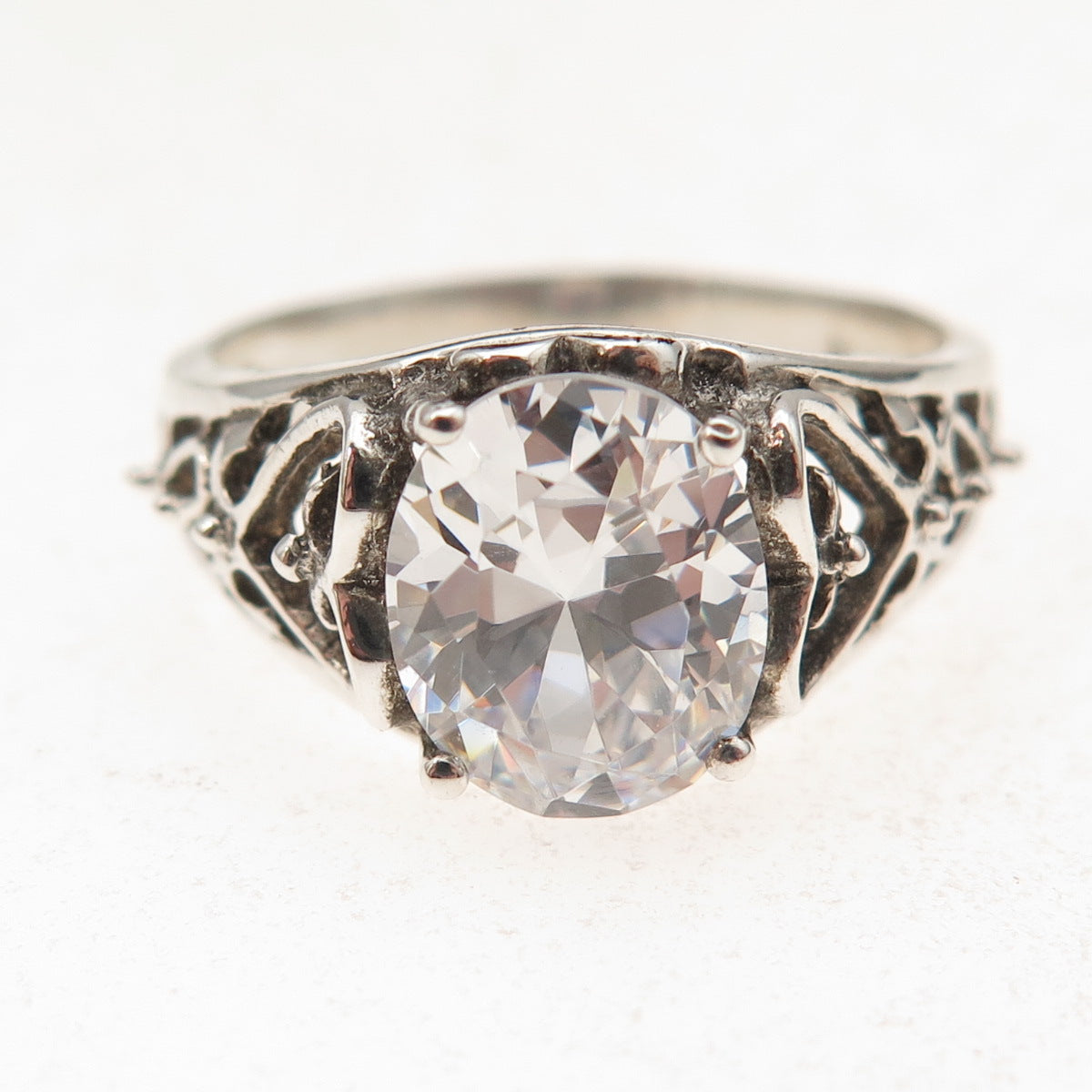 Avon 925 Sterling Silver Vintage Oval-Cut C Z Heart Oxidized Ring Size 9.5