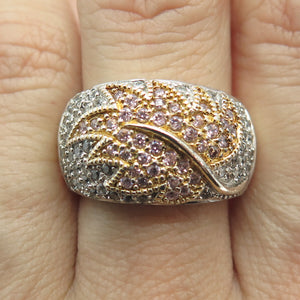 925 Sterling Silver 2-Tone Round-Cut Lavender & White C Z Floral Ring Size 7.25