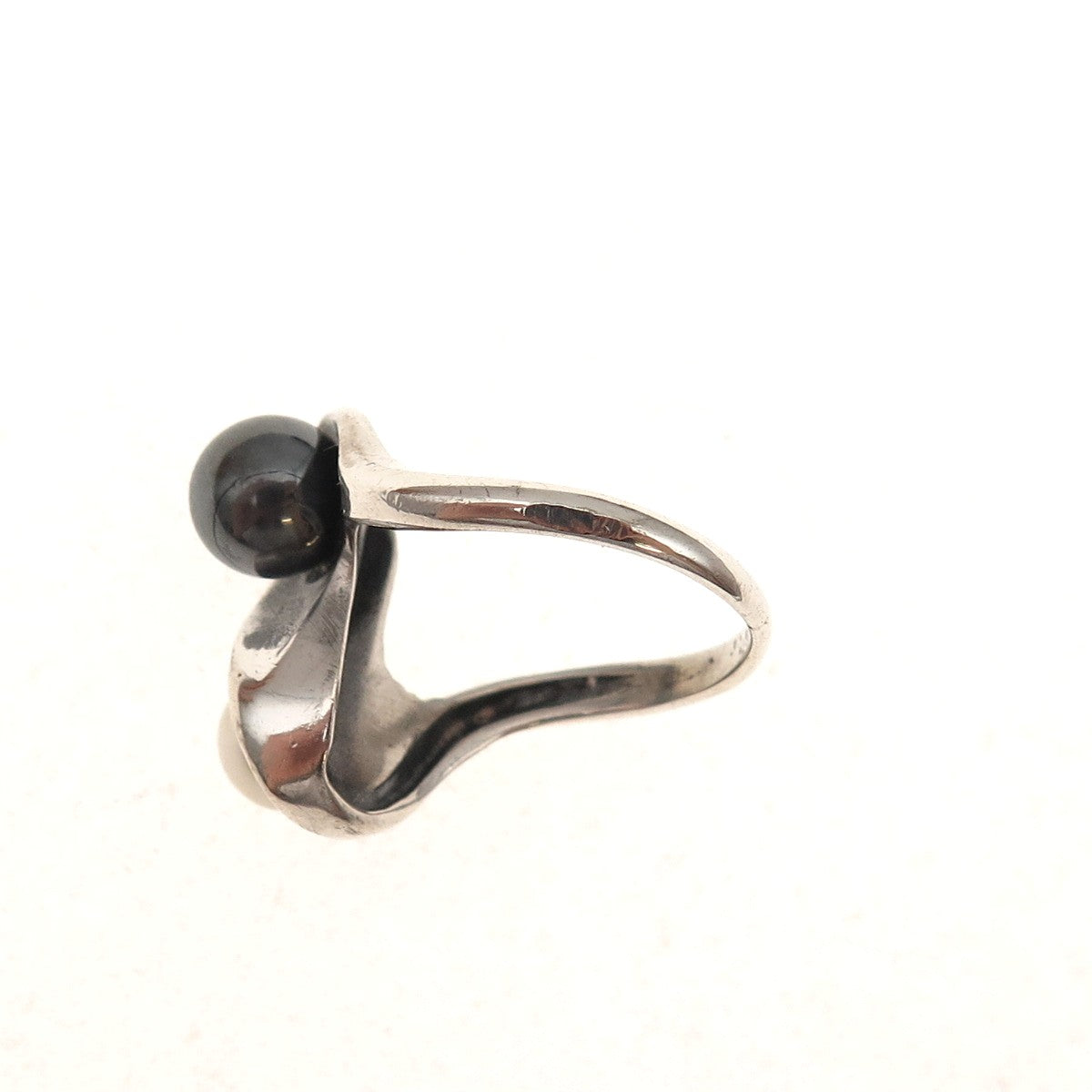 925 Sterling Silver Vintage Real Pearl & Hematite Modernist Ring Size 4.75